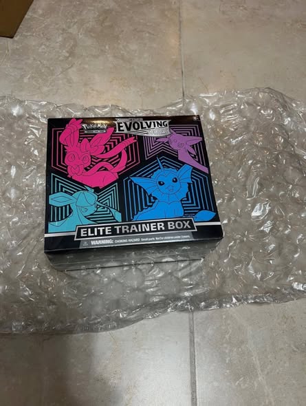 Fusion Strike Elite Trainer Box Pokemon Edition