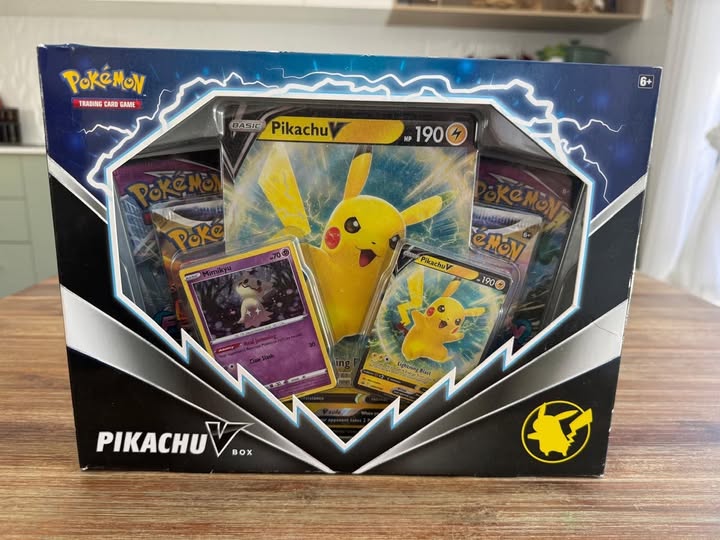 Pikachu V Promo Box, image 2